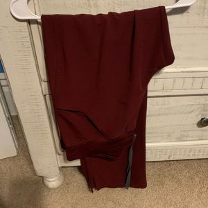 Burgundy figs pants